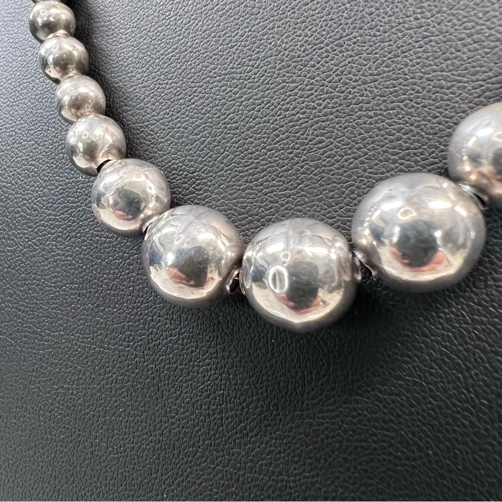 Vintage Mexico Sterling Silver Graduated Ball Bead Necklace - Picture 6 of 7